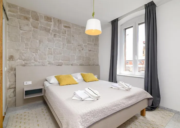 Apartment With Wifi - 21408 *