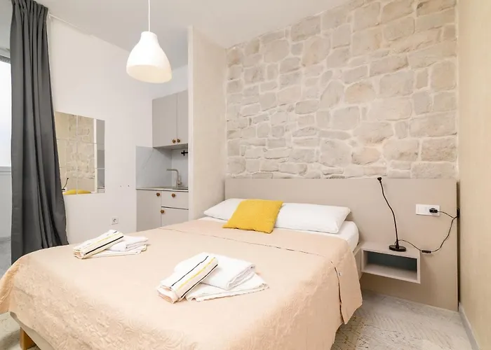 With Wifi - 21408 Apartment